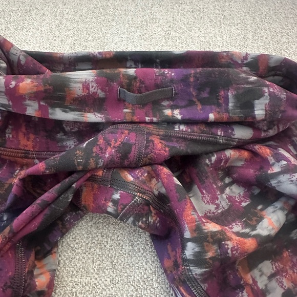 lululemon athletica Women's Wonder Train High Rise Size 6 Cinder Flash Leggings - Picture 5 of 10